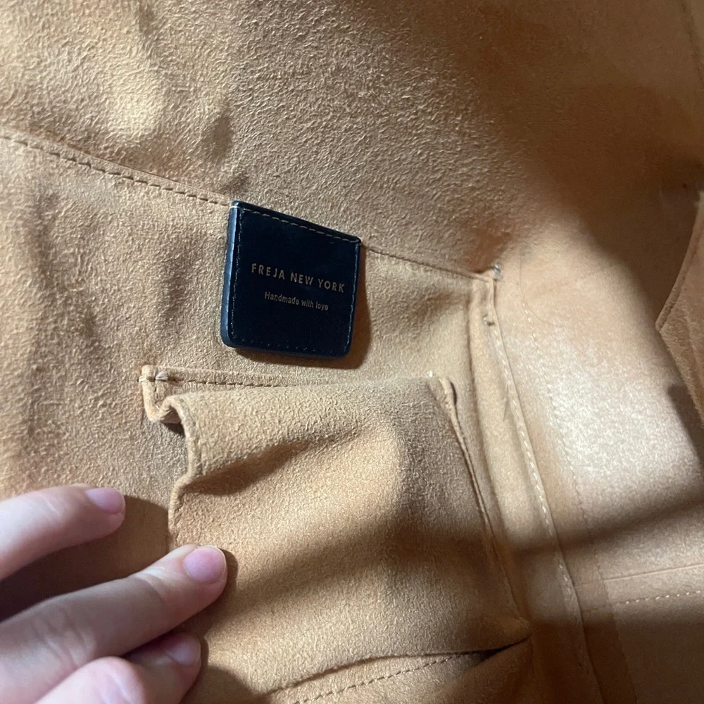 Freja New York Paloma Tote 13 – Black
Retail $368 | Excellent Condition - Picture 7 of 14